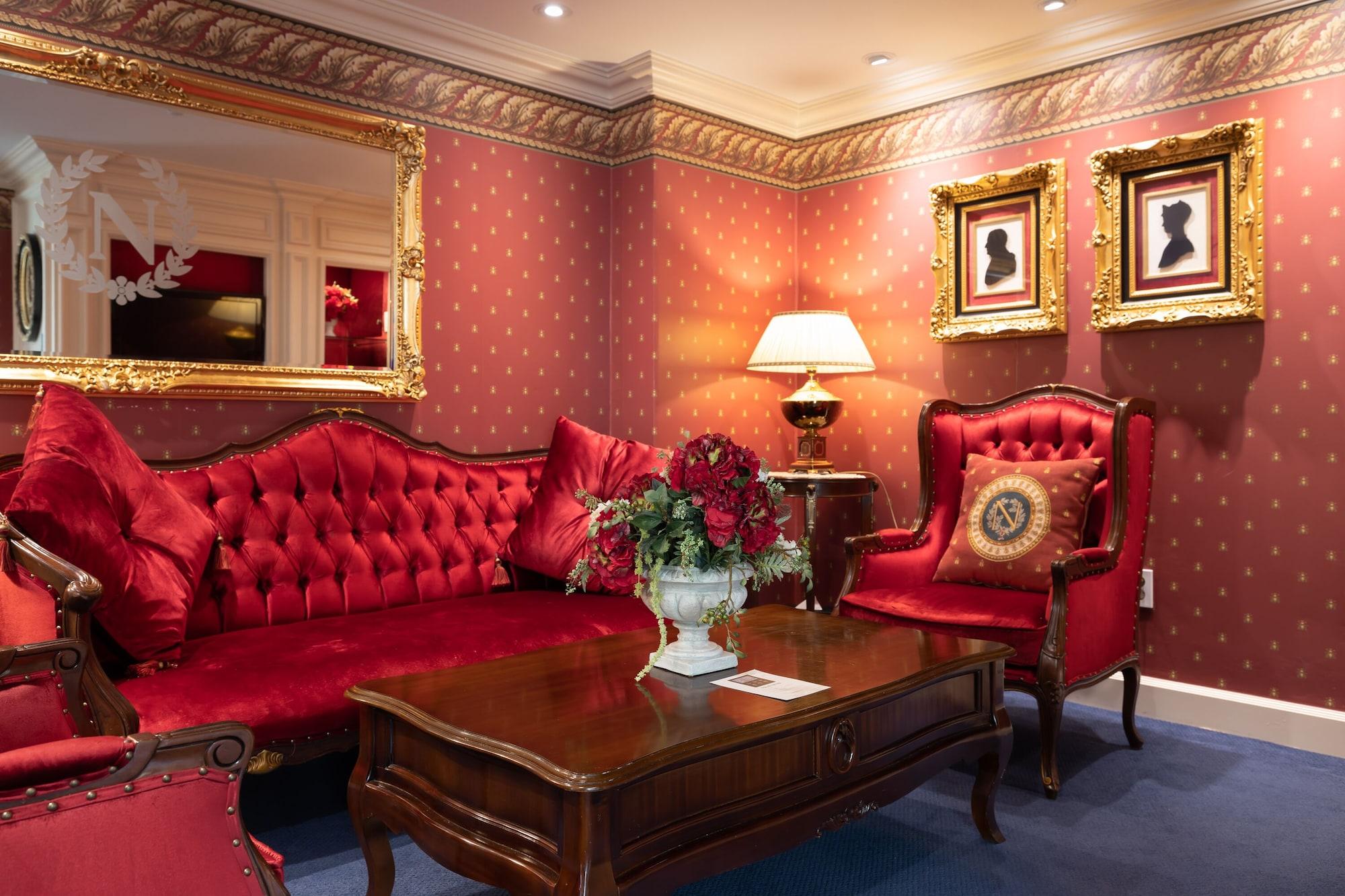Kensington Hotel Пьончан Екстериор снимка