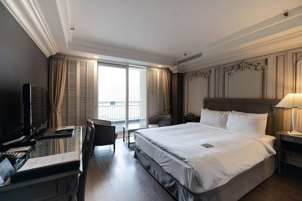 Kensington Hotel Пьончан Екстериор снимка
