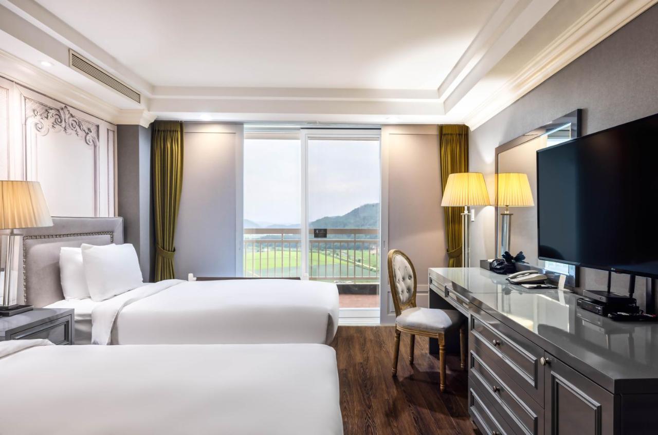 Kensington Hotel Пьончан Екстериор снимка