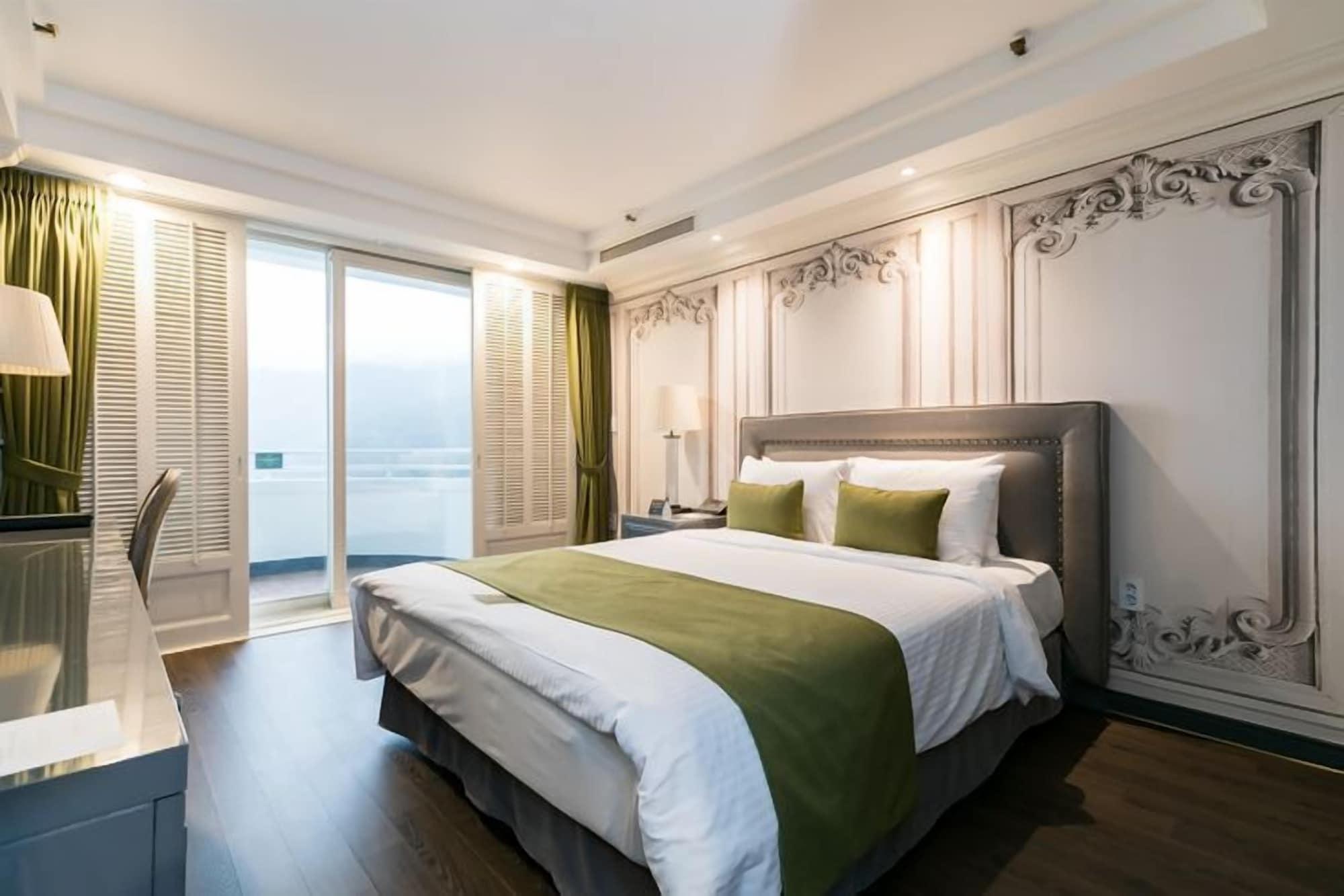 Kensington Hotel Пьончан Екстериор снимка