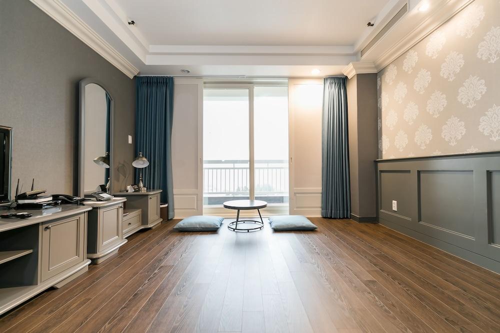 Kensington Hotel Пьончан Екстериор снимка