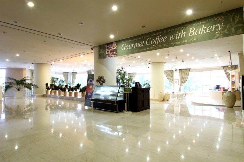 Kensington Hotel Пьончан Екстериор снимка