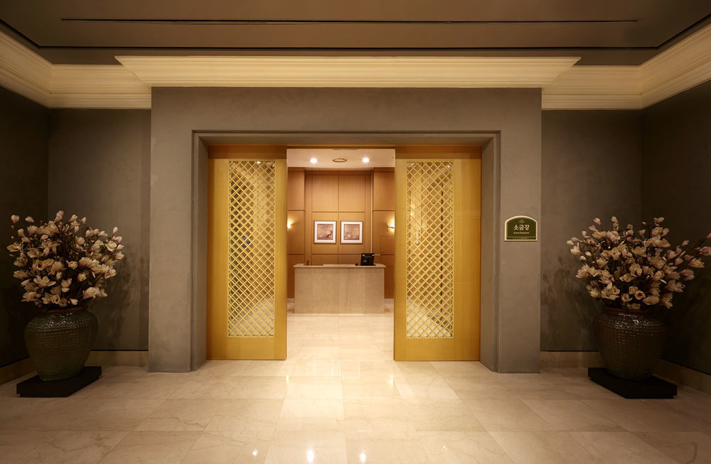 Kensington Hotel Пьончан Екстериор снимка